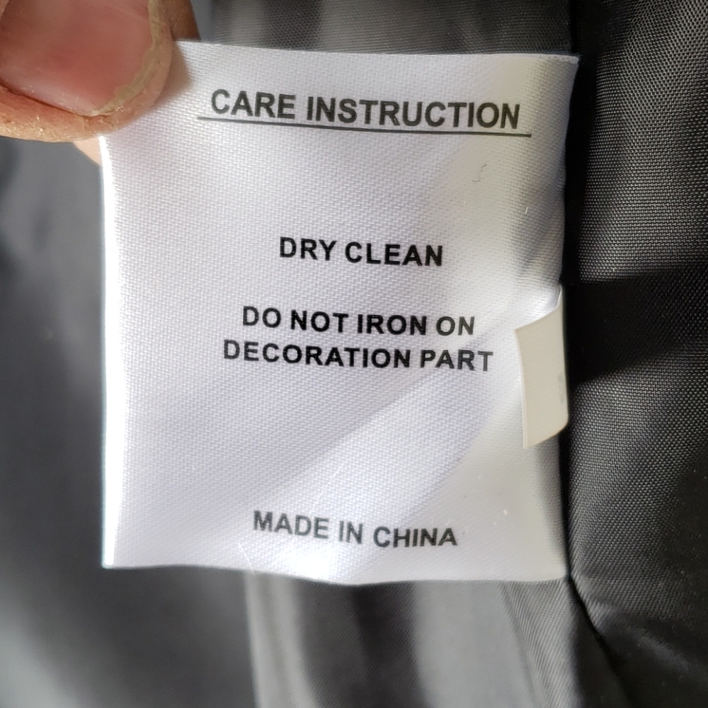 2X Hooded winter coat. Black - Picture 10 of 10